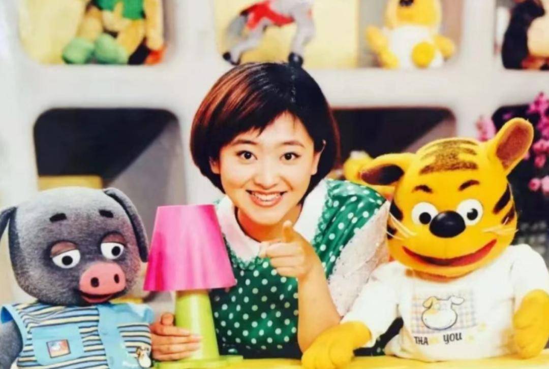 "月亮姐姐"宣布离开央视少儿频道,新身份曝光引全网沸腾!