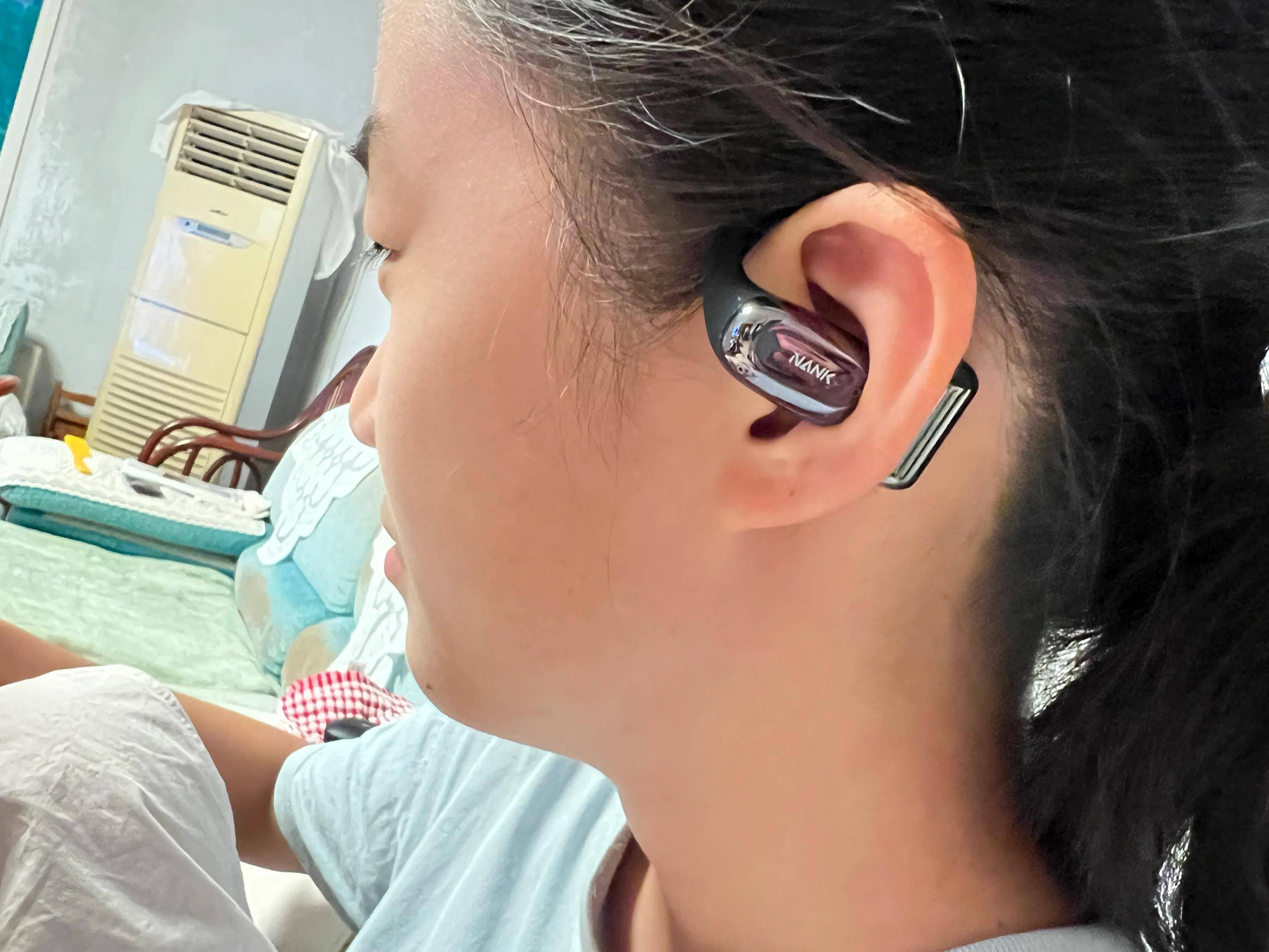 不仅能舒服听歌,更是智能助手!体验开放式耳夹耳机南卡OE Mix2