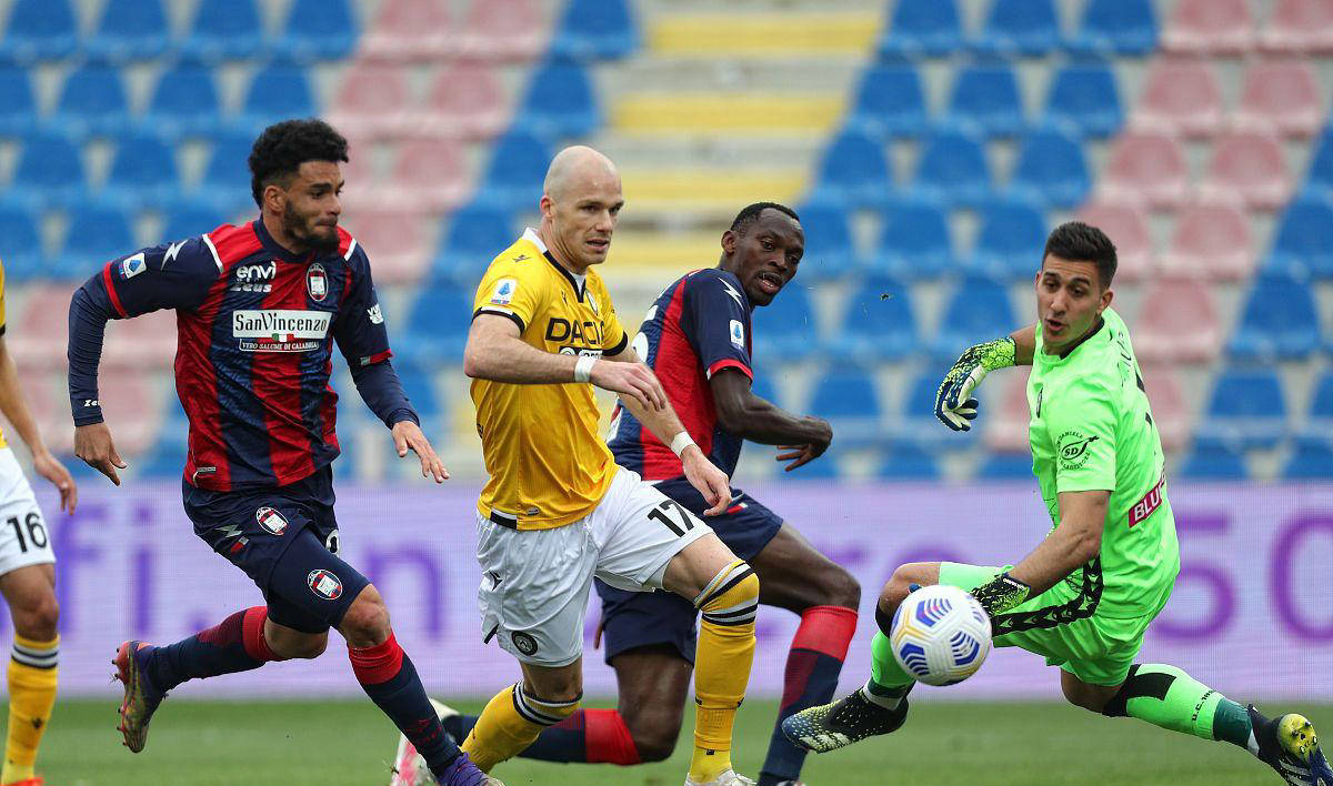 莱切表现有进步,那不勒斯客场难以觅胜?