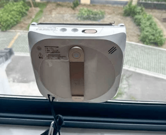 擦窗户机器人什么牌子好用?技术扎实的十大擦窗机器人超专业测评