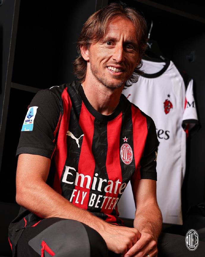 米兰再遭爆冷平了副班长,却难掩盖魔笛的光彩:40岁的他仍是顶级