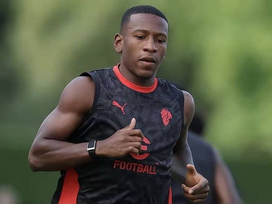 意甲媒体透露:米兰对阵罗马的比赛,俱乐部将祭出全新的锋线组合,恩昆库搭档奇克首发