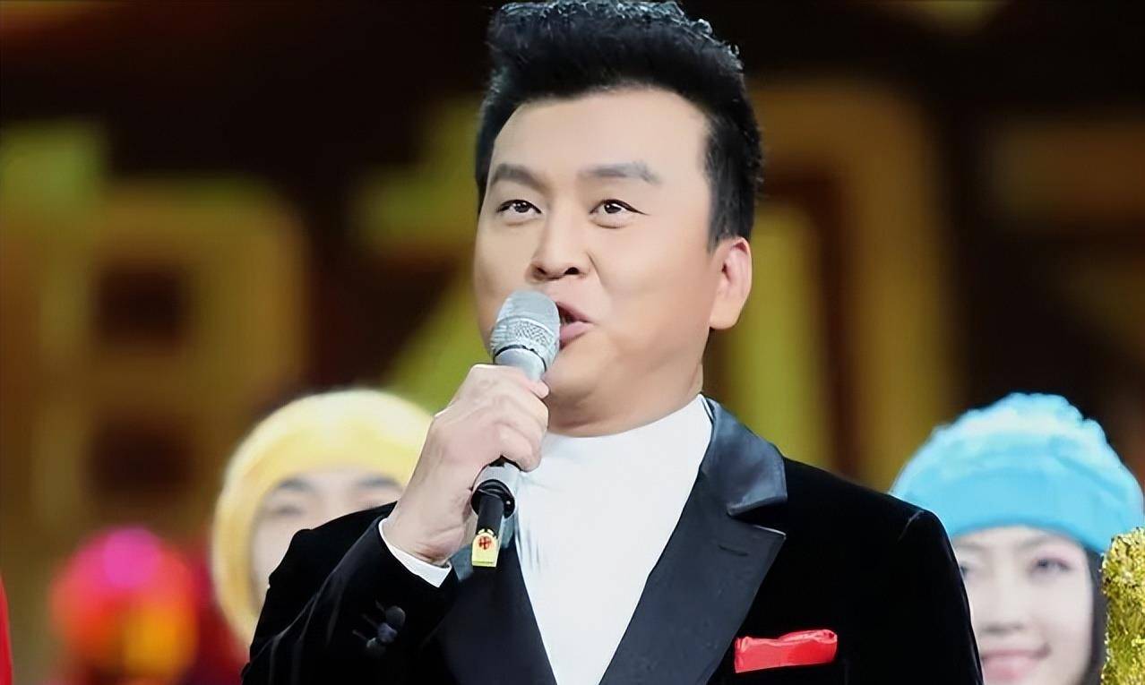 张泽群:4次高考才成功,55岁老来得子,风光背后有泪水