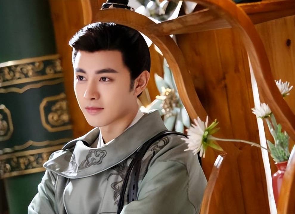 同样是端着架子演戏,把杨洋吴磊王佑硕放一起看,差距一目了然