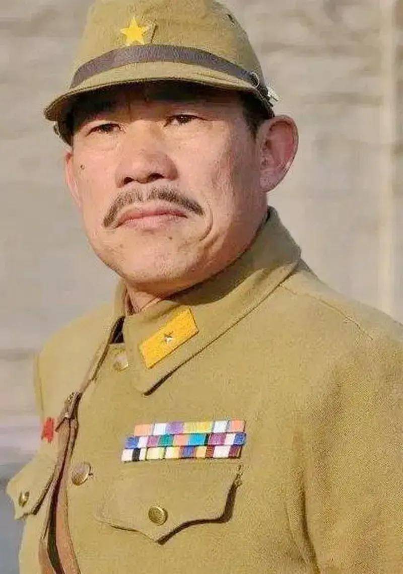 同样演"八嘎大佐",浩二与杨清文一比,才知道:啥叫丧心病狂