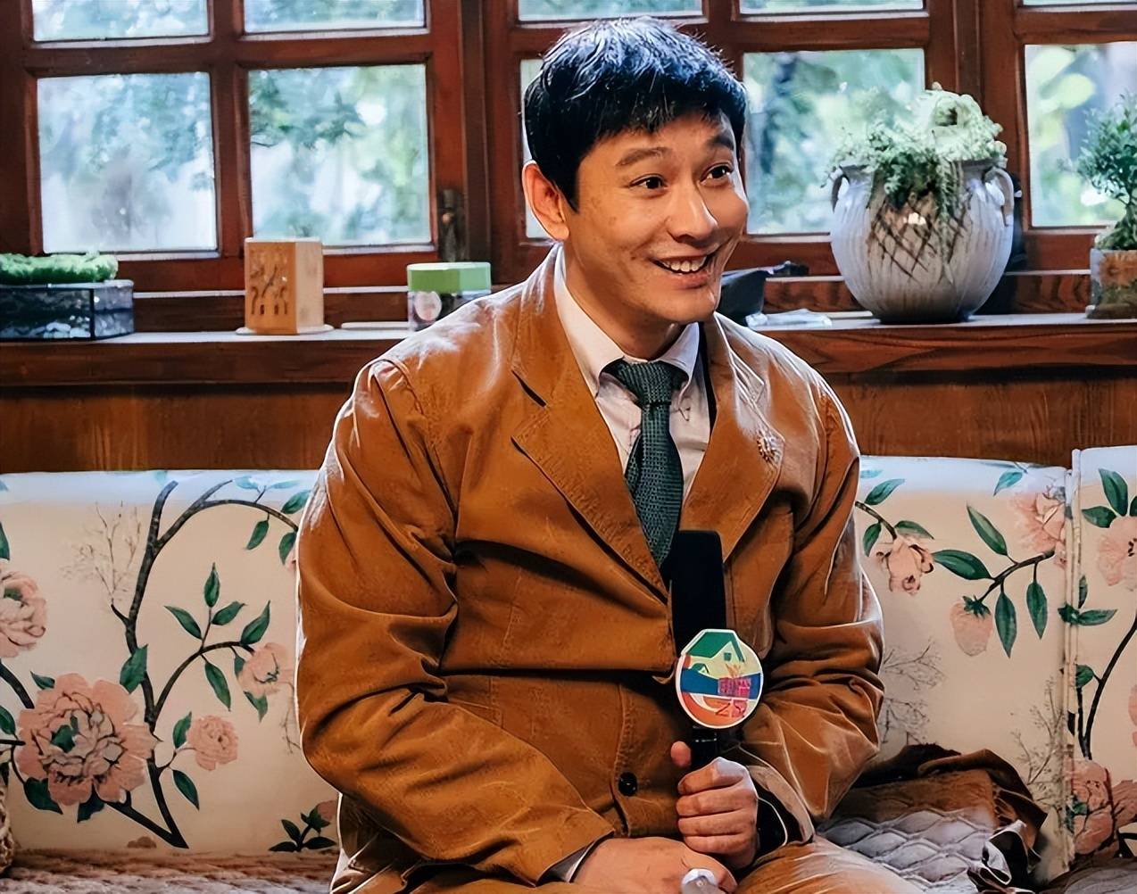 黄晓明新电影赔惨,拉半个娱圈站台,拿儿子宣传,奈何观众不傻了