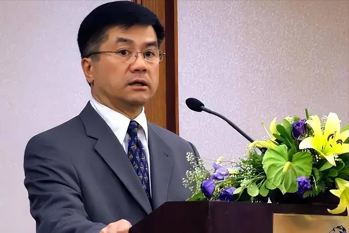 骆家辉:中国最好不要自主生产尖端芯片,因为这是美国不想看到的