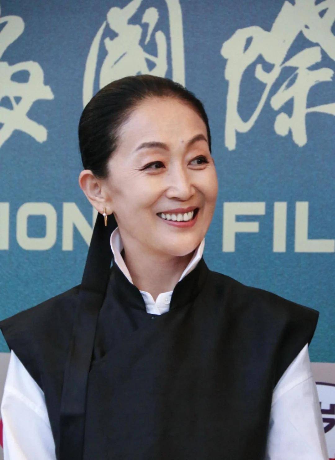 《知否》中贵气偏执的平宁郡主《都挺好》里引发热议的苏母每个角色