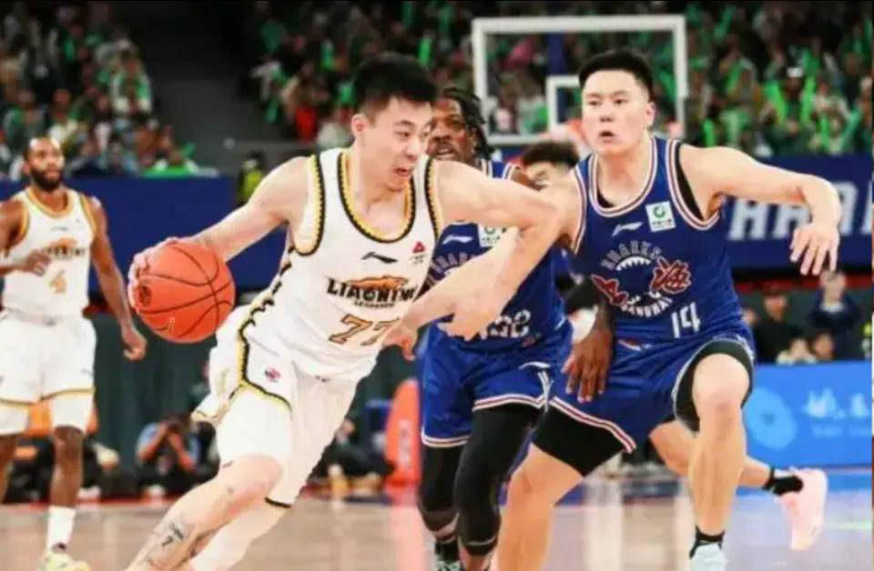 上海新援全运会表现抢眼，24岁锋将场均得分13篮板，张镇麟成第三选择？