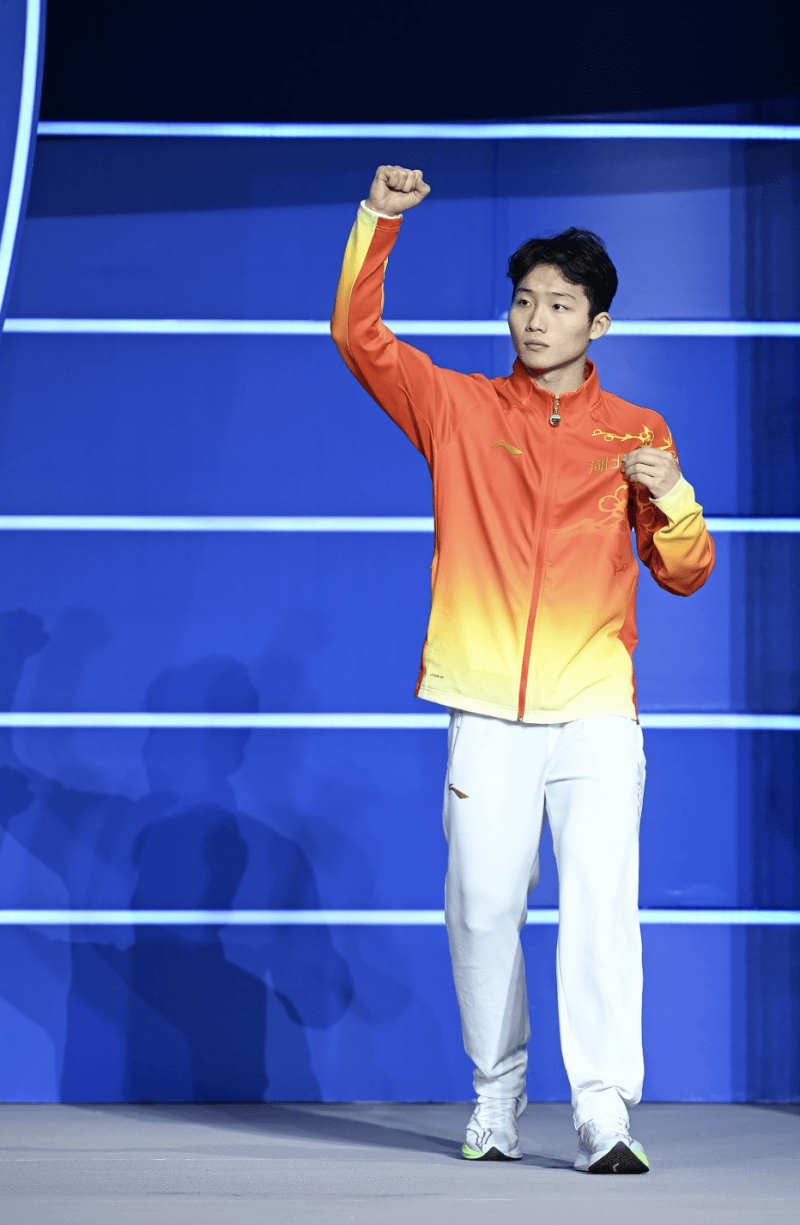 全运跳水:王宗源跳板夺冠愿用世锦赛所有金牌换奥运金牌