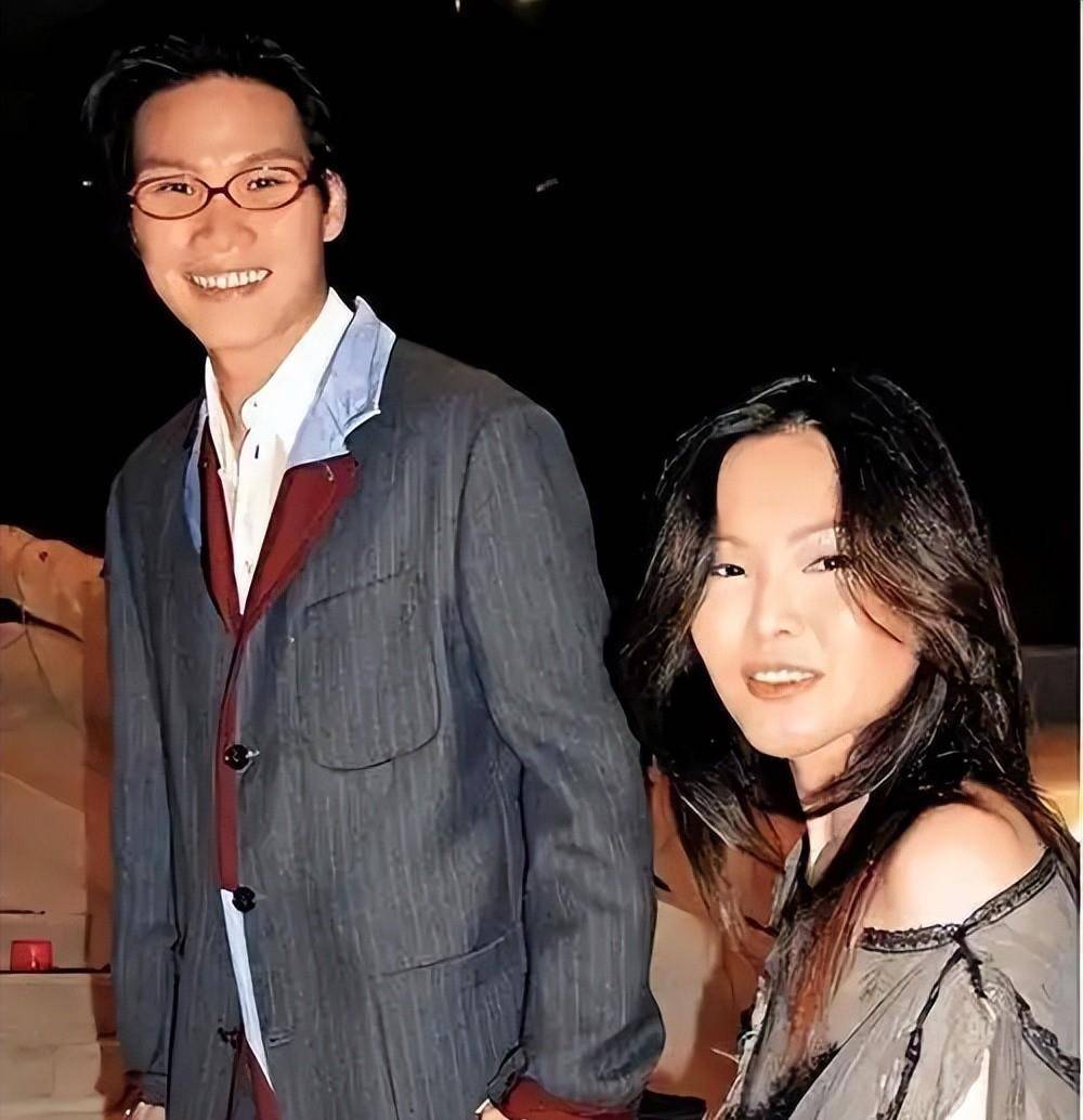 2017年,冯翠珊生下儿子,47岁的苏永康老来得子,家庭生活幸福美满