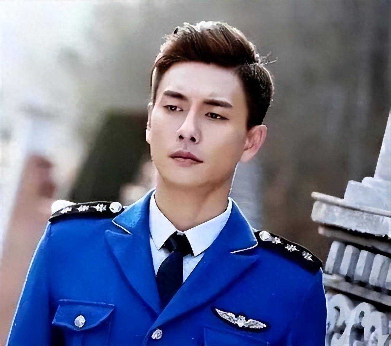 "雅痞男神"黄宗泽,就算是"花花公子",却还是混得风生水起