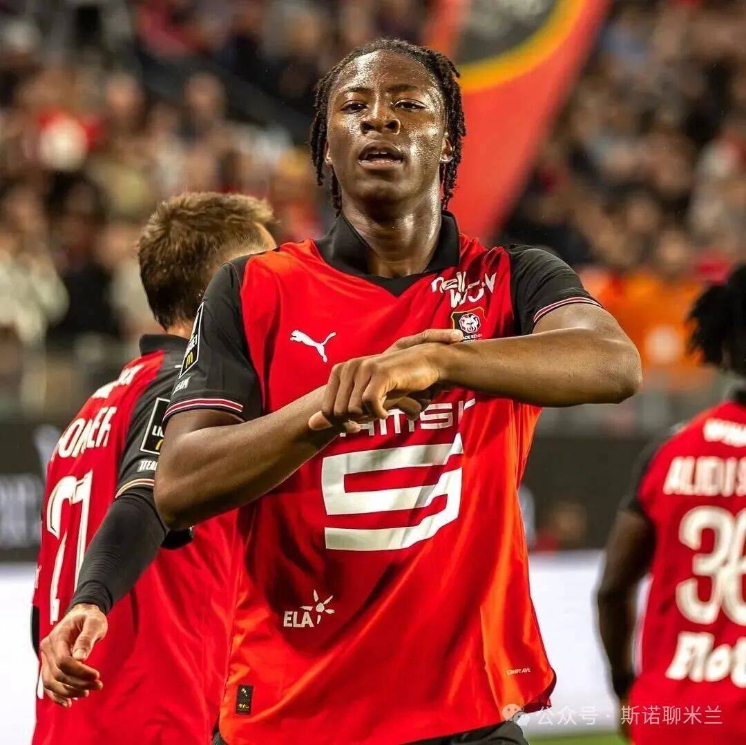 米兰考察法甲18岁高中锋