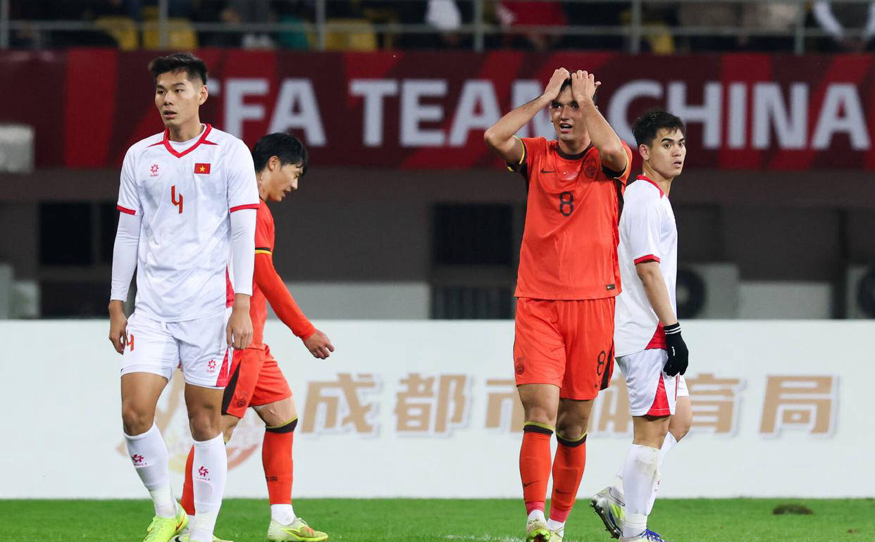 这支中国男足给球迷极大惊喜！主场4比0完胜对手，助力国足扬眉吐气