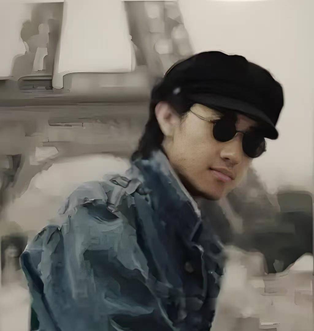 当时已是当红女星的梅婷正在大快朵颐,鄢颇径直上前:"你好