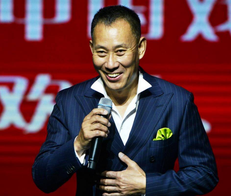 他被称"农民演员专业户",戏红人不红,为女儿决定做金融而骄傲