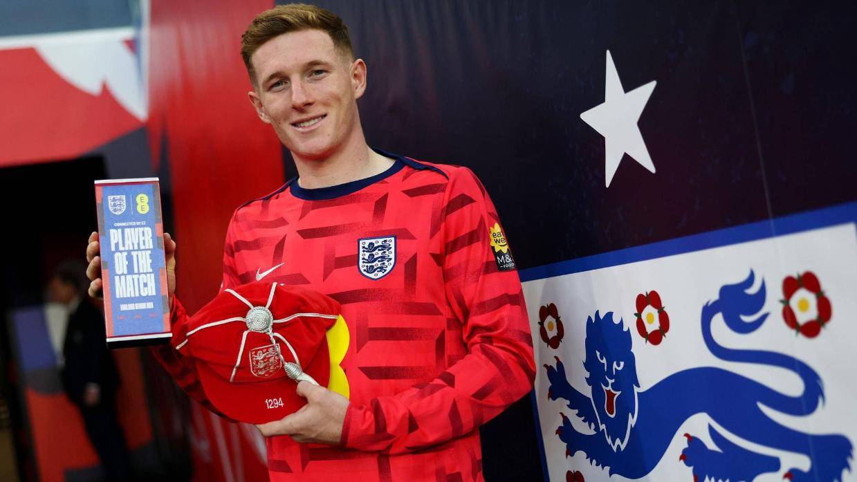 曼联报价6000万求购沃顿！明知肯定被拒仍出手，只为夏窗抗衡利物浦