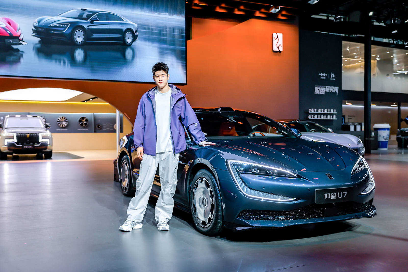 广州车展仰望三箭齐发，以“性能+豪华+科技”重构高端市场格局！