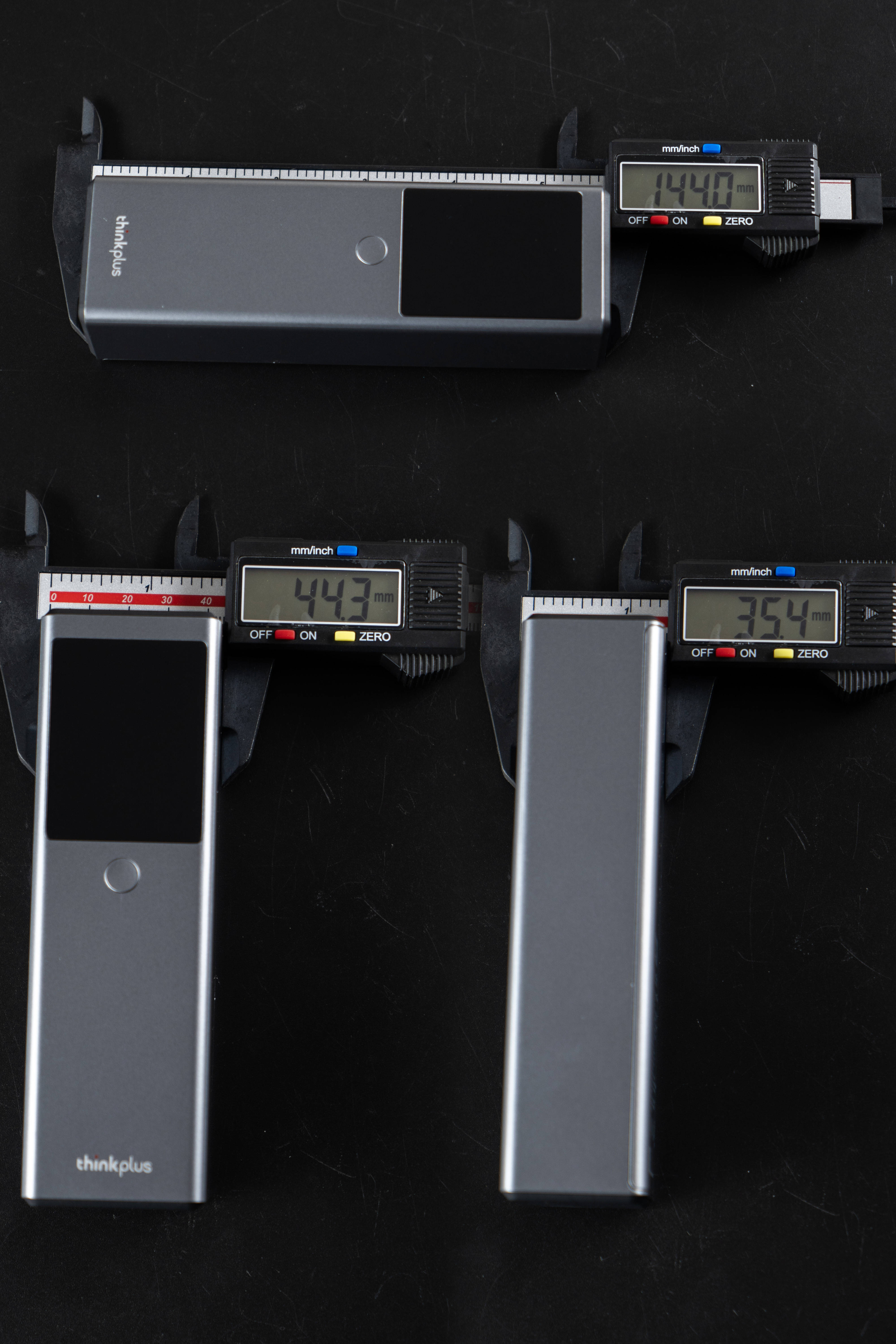 只需一个就能为你出行设备续电-联想锋行者大功率笔记本移动电源