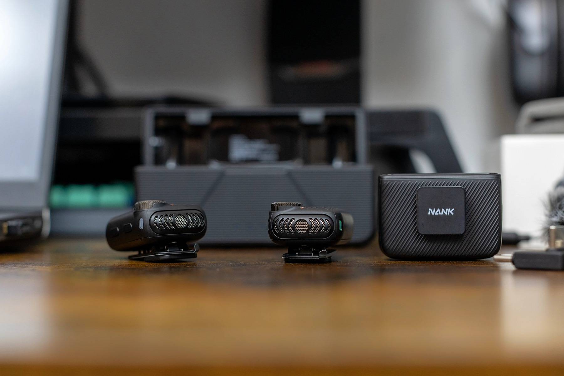 从“炸麦”到真旗舰：南卡Qmic领夹麦克风关键时刻不掉链