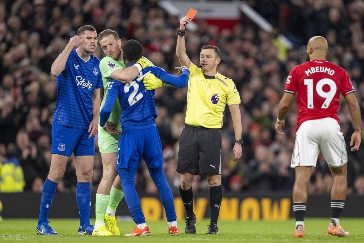 英超这一夜，丢脸的不只是阿莫林，还有整个曼联！