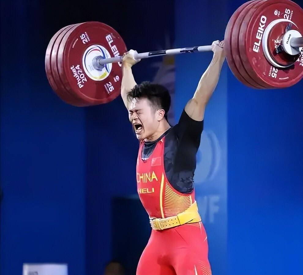 3幕泪别令人动容,5将同日宣布退役,1人成最大赢家