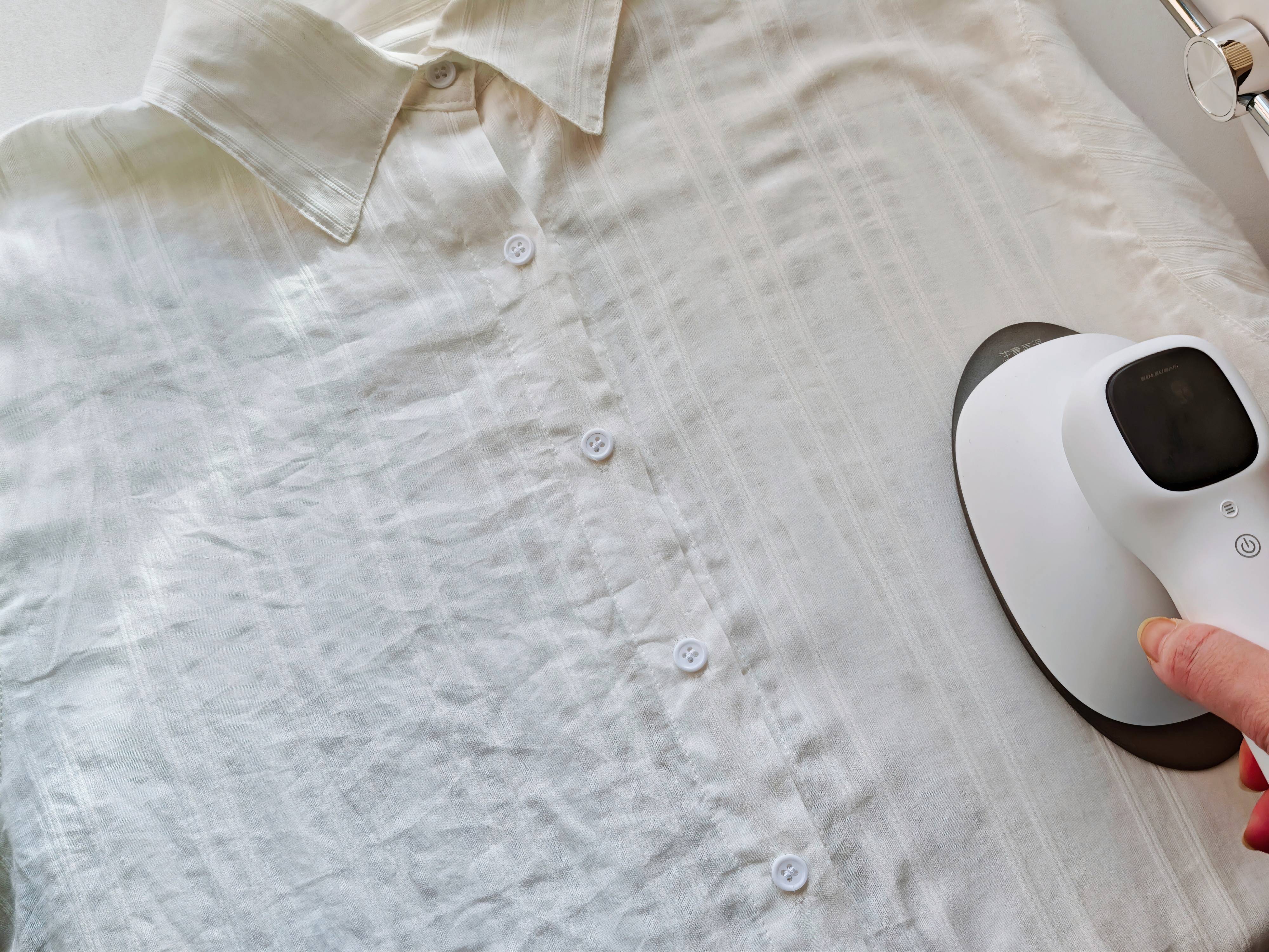 专业级奢护熨衣体验!舒乐氏Lina挂烫机，让每日精致成为轻松习惯!