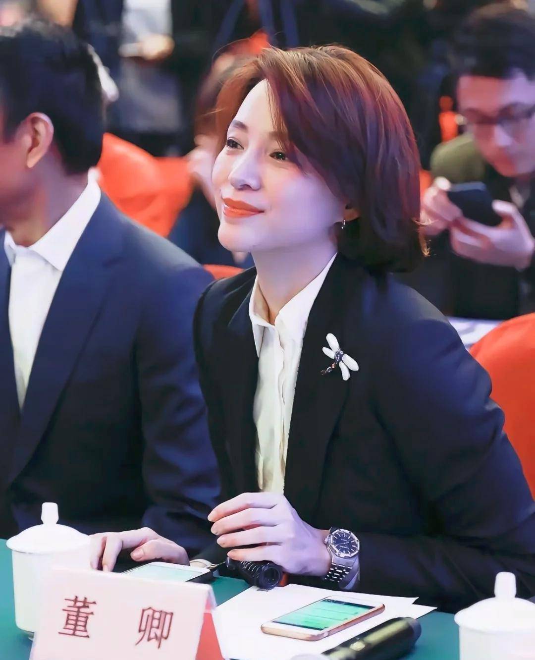 国外生子只是表象!从央视一姐到"查无此人",董卿终于自食恶果