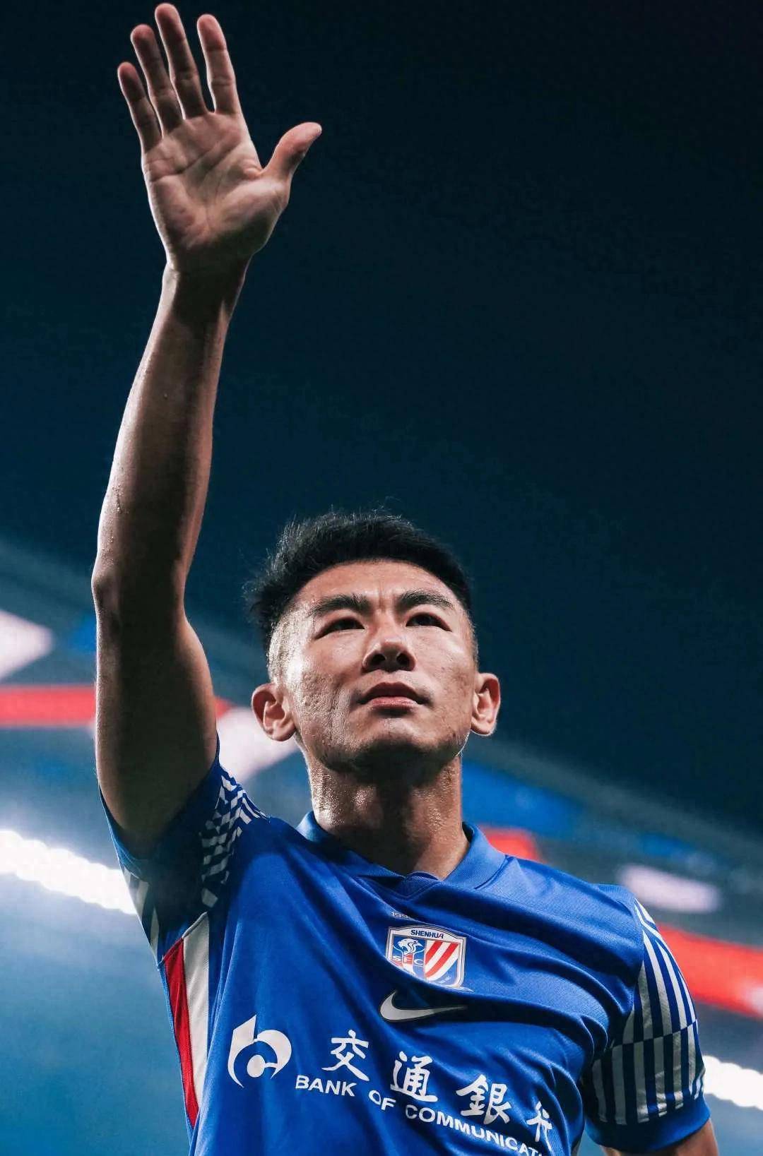 传奇谢幕!于汉超20年生涯落幕 从辽足新星到申花老兵的坚守与荣光