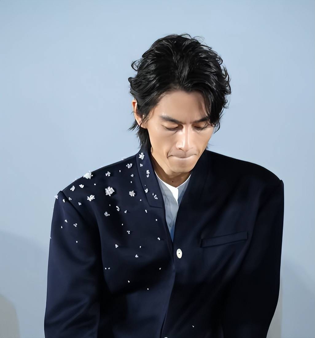 离婚9个月再看陈妍希陈晓:一个暴瘦脱相,一个成"人间水蜜桃"