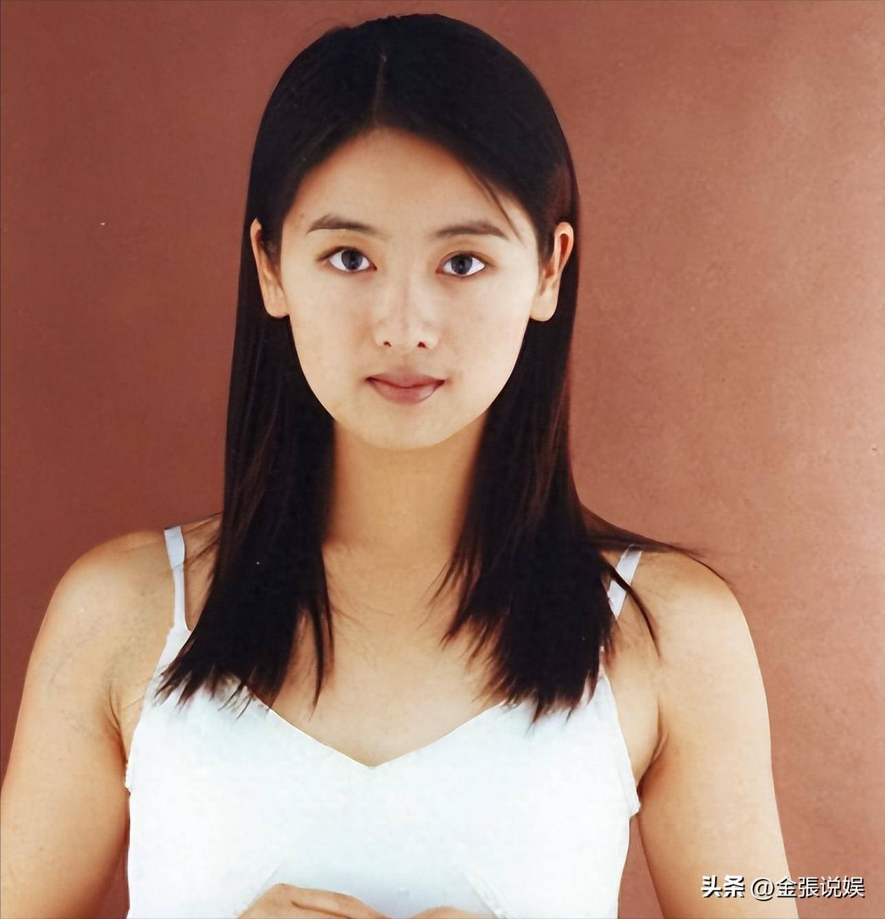 一婚嫁大8岁的老师二婚嫁小6岁软饭男她的现状让人羡慕