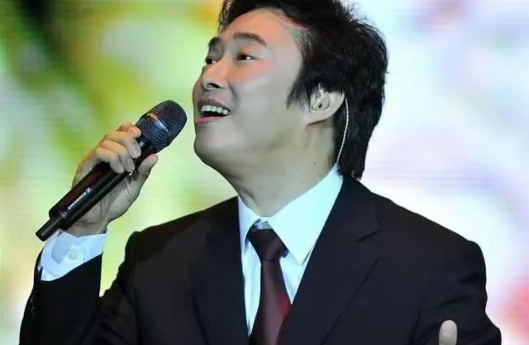 费玉清现状!70岁无儿无女独居,和56岁闺蜜相依为伴