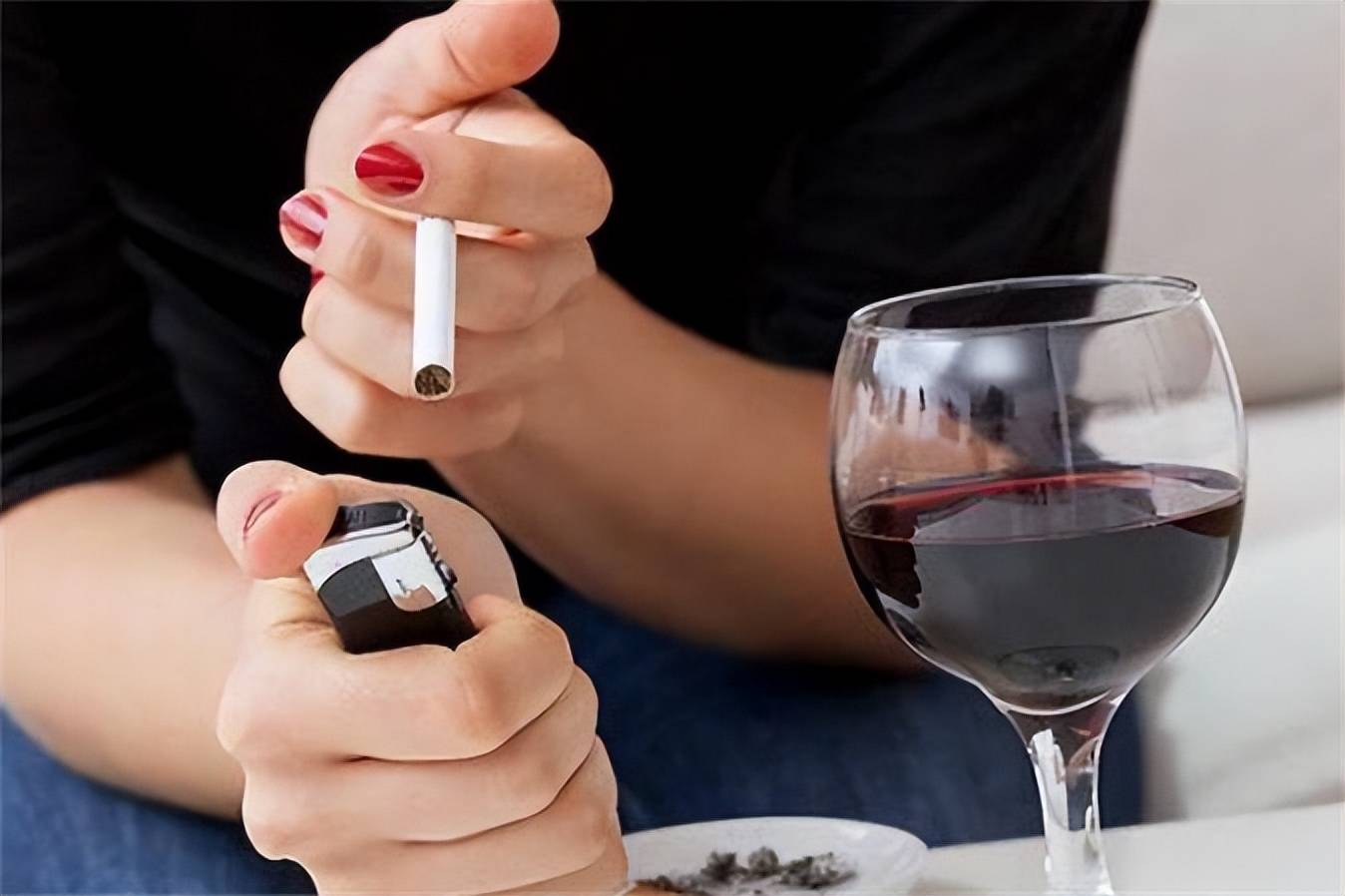 36岁处女检查结果让医生摇头：绝经了！26岁网友已卵巢早衰