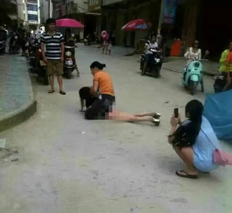 张玉芬:20年暴打8000个小三,开公司搜集出轨证据,她经历了什么