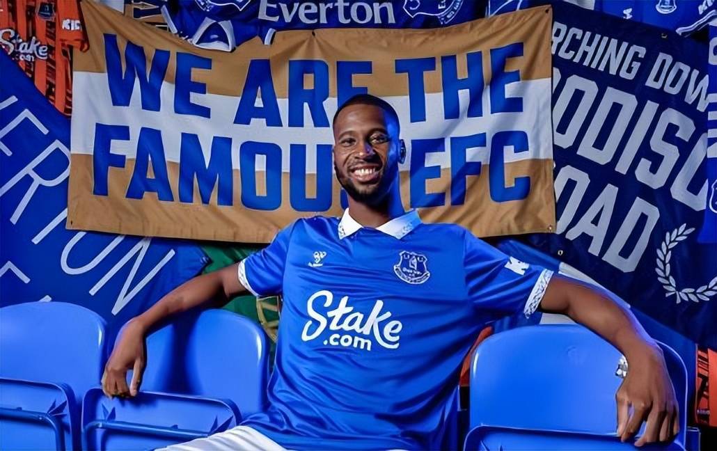 喜讯！申花为邵佳一国足献上首发归化大礼，已说服欧洲金靴入籍