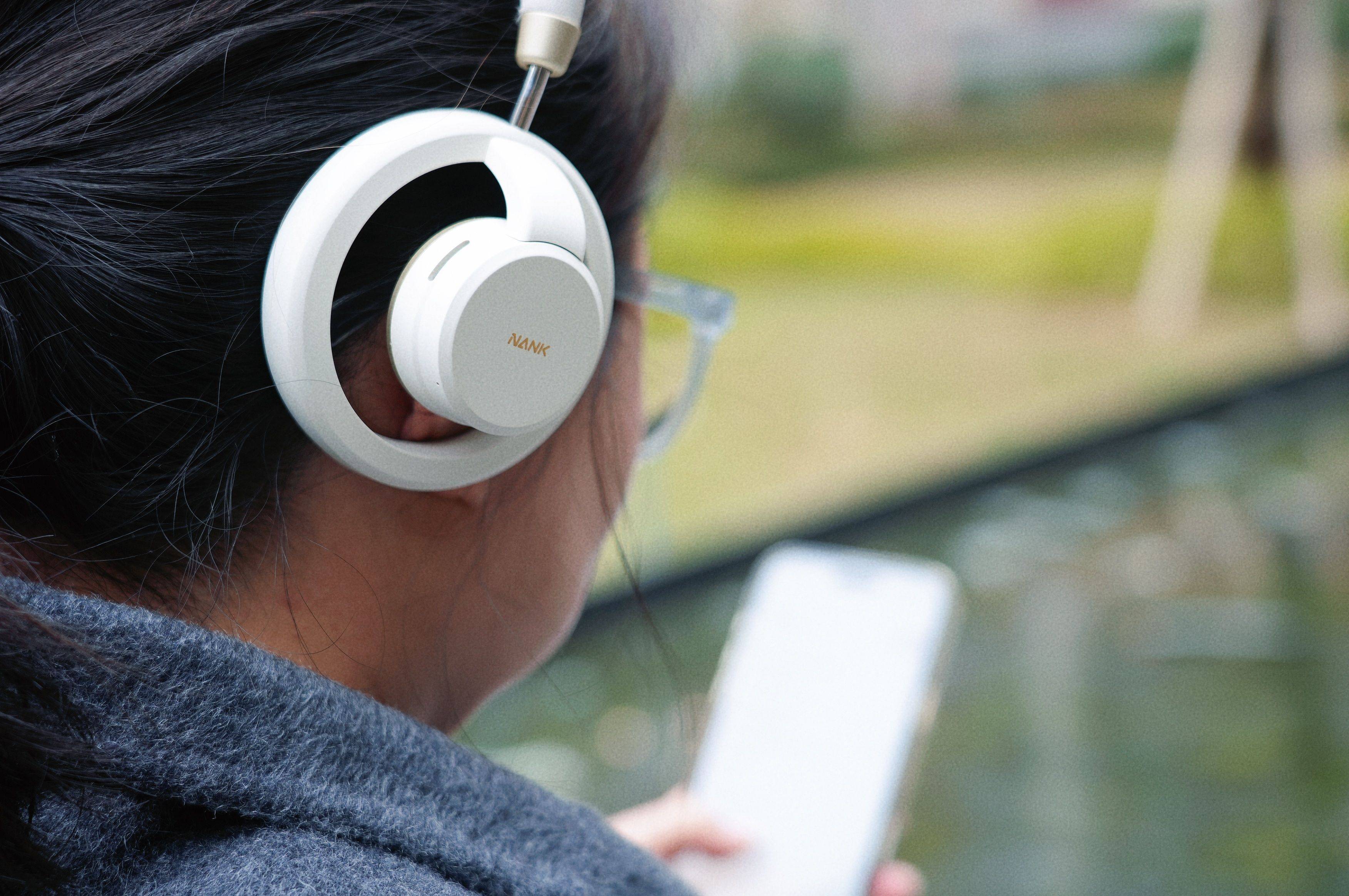 戴6小时耳朵不闷不油!南卡Bolt让我懂了:舒适和音质真能兼得