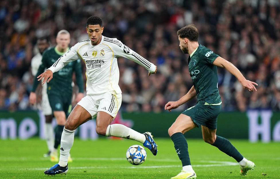 欧冠巅峰对决回顾:14亿豪门皇马主场失利,121亿曼城实现四连胜