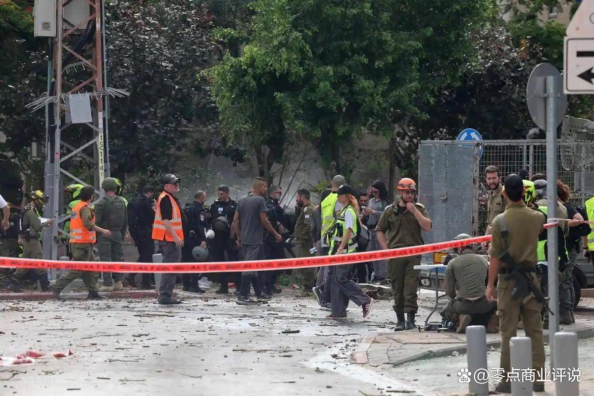 重机枪对F-16战机！柬泰冲突升级50万平民逃离家园