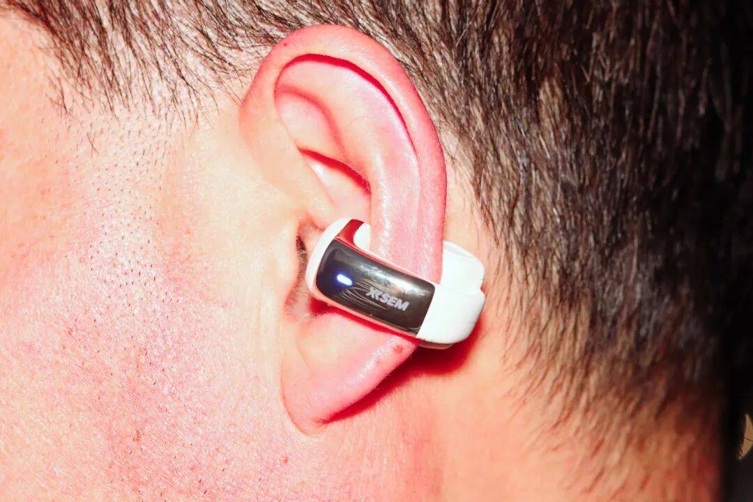 百元价位，千元体验！实测西圣Plume耳夹式耳机，后悔买晚了