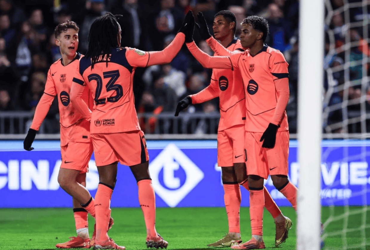 一场2-0踢出6连胜,弗里克神了:率队狂飙,目标直指三冠王