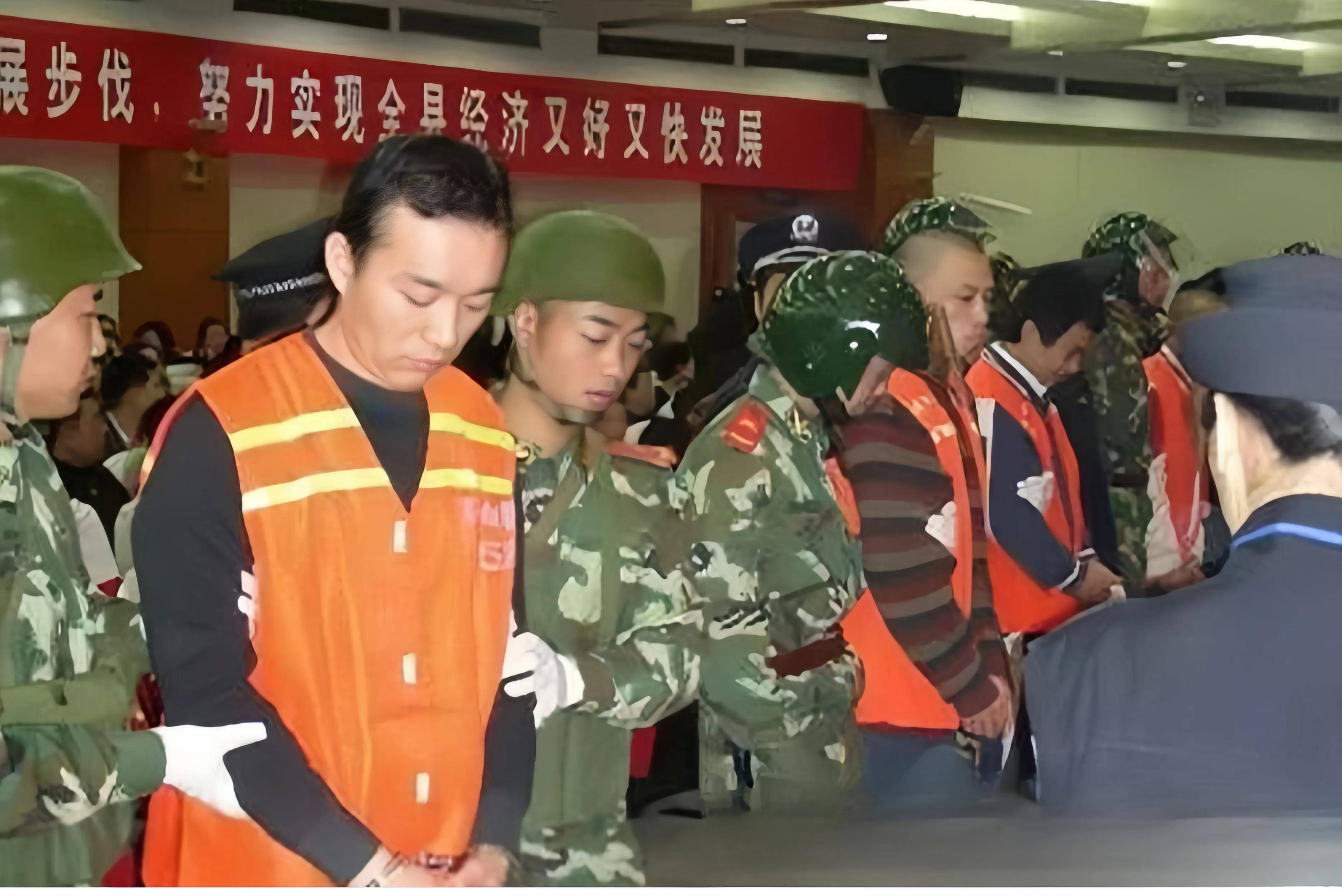 名气大过县领导,凶残堪比活土匪,08年重庆黑老大王兴平覆灭始末