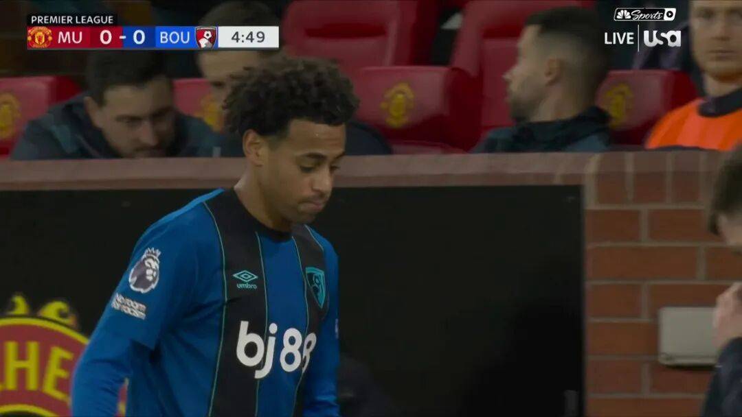 阿莫林回应曼联冬窗买人补强问题！中场新目标确认，转会困难重重