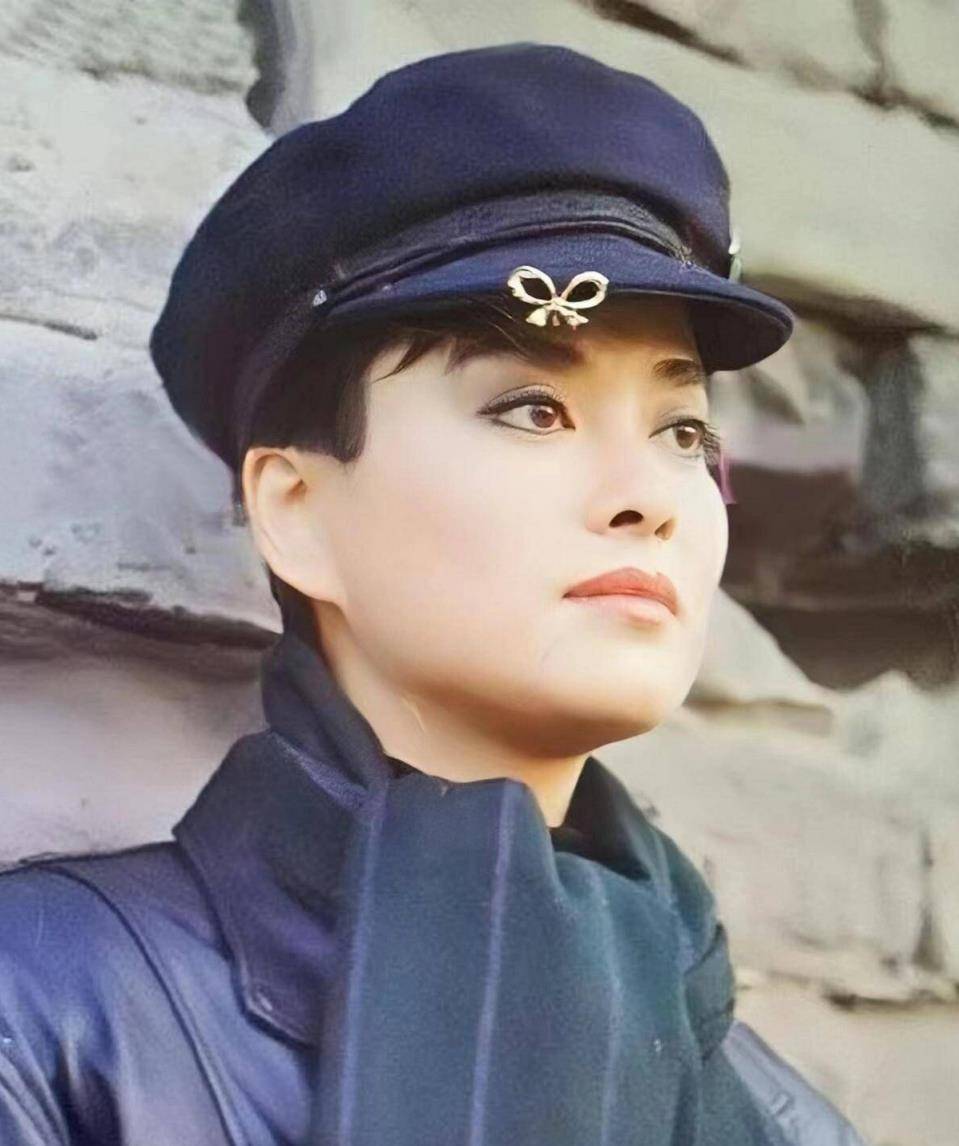 著名歌手毛阿敏:40岁嫁富豪,丈夫去世遗留260亿,如今怎样了?