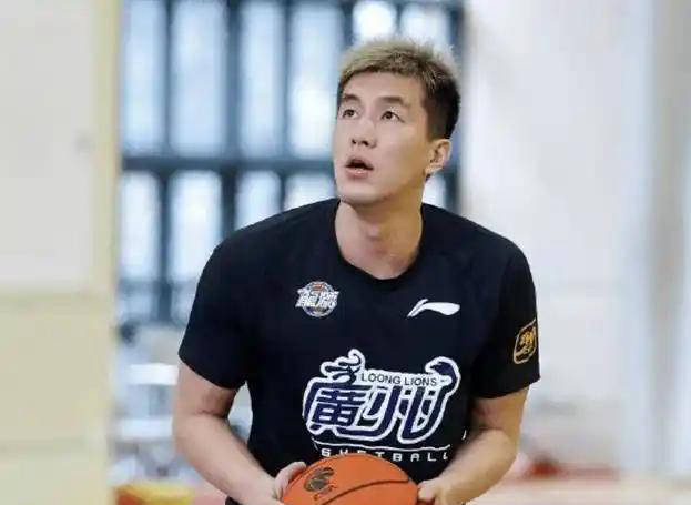 正式宣布退出比赛，郭艾伦遗憾缺阵，内情揭秘，广州名单公布，杜锋送上祝福