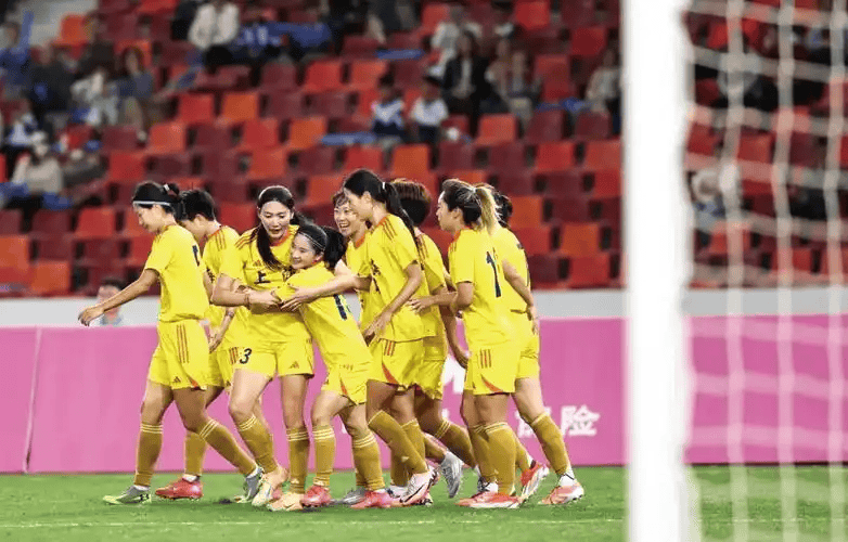 正式下课，女足名帅卸任，59岁，刚执教半年，或成中国女足新帅热门