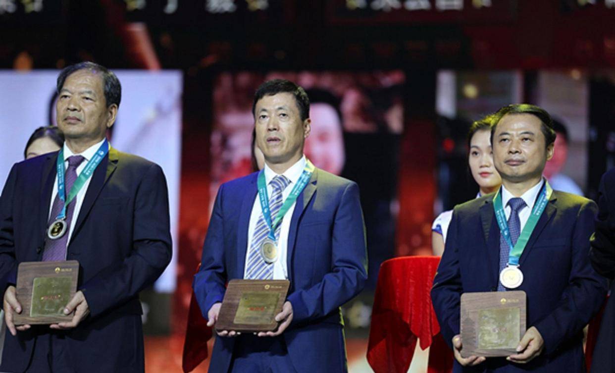 湖州单建明领跑绿色产业年入331亿:16万起家,他凭什么?