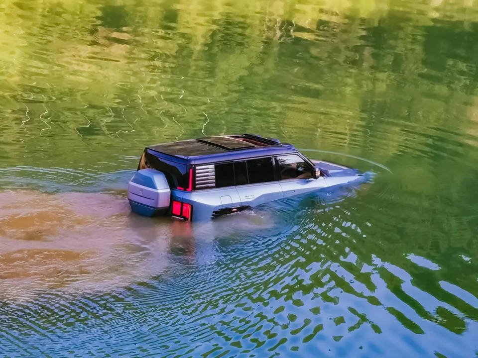 科技与艺术的创新演绎，比亚迪科央视晚秀肌肉！