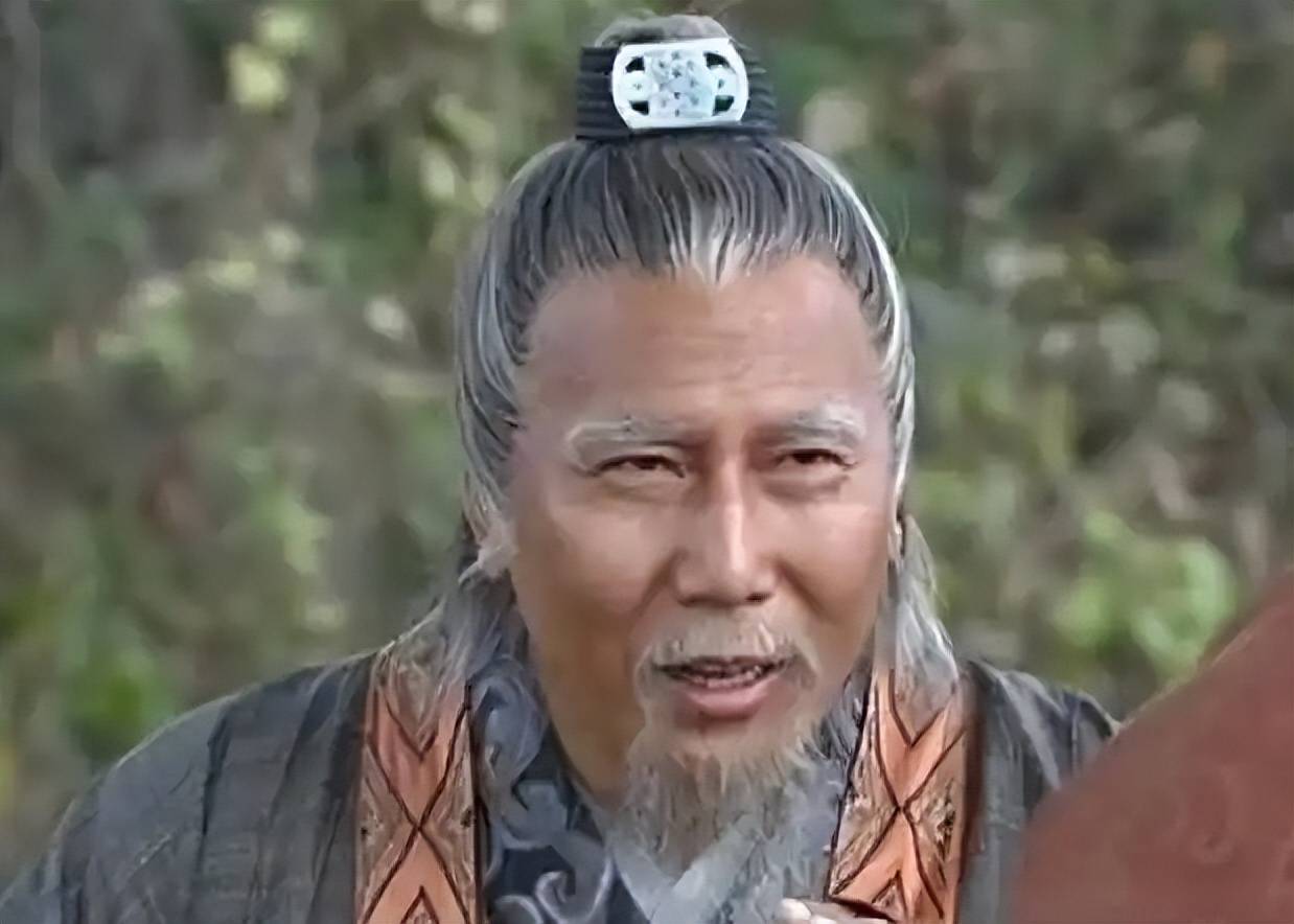 李善长被处决时年近80,朱元璋本想放过他,却因两字决定斩草除根