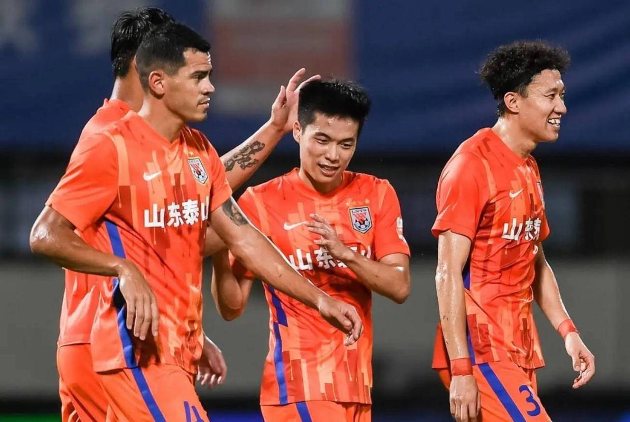 国足新名单暗藏逆袭故事，“青岛姆巴佩”改换门庭