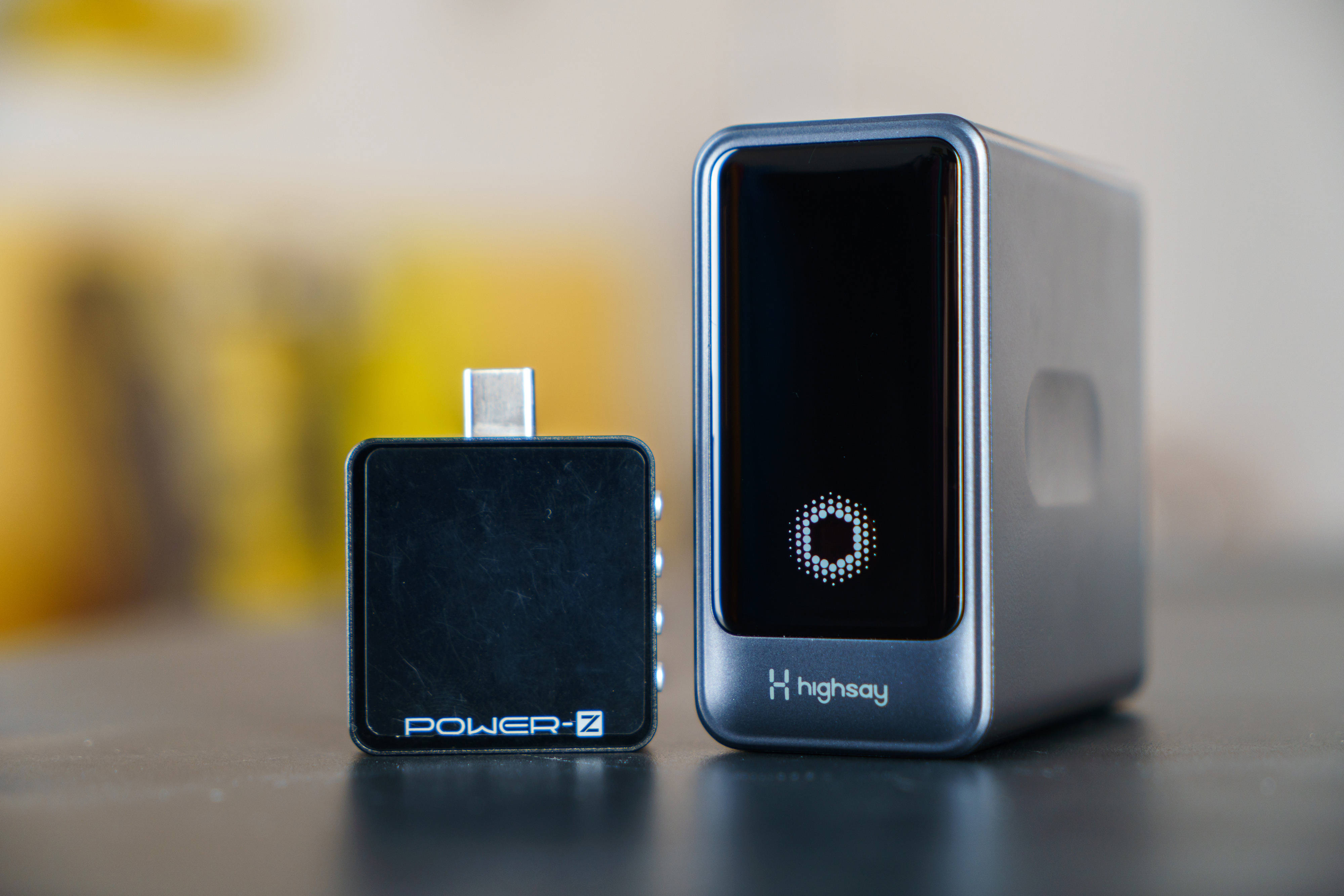 新品牌出的屏显氮化镓多口充电器值得买吗?海赛力C1 Pro体验分享